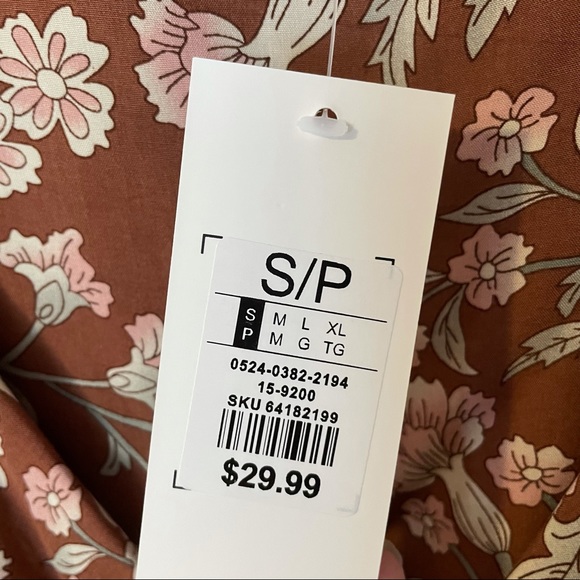 Knot front smocked floral romper - small - Picture 6 of 6